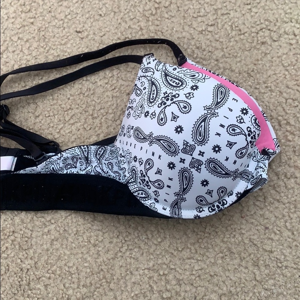 vs pink bra - Picture 2 of 3
